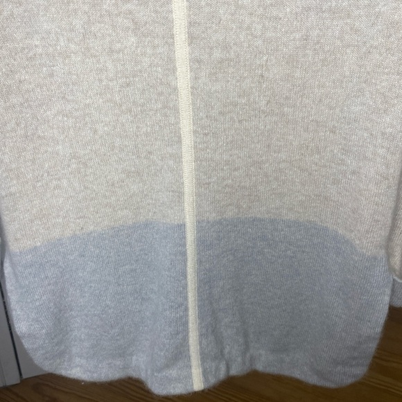White + Warren Powder Blue and Cream 100% Cashmere Pullover Sweater Size S - Picture 10 of 12